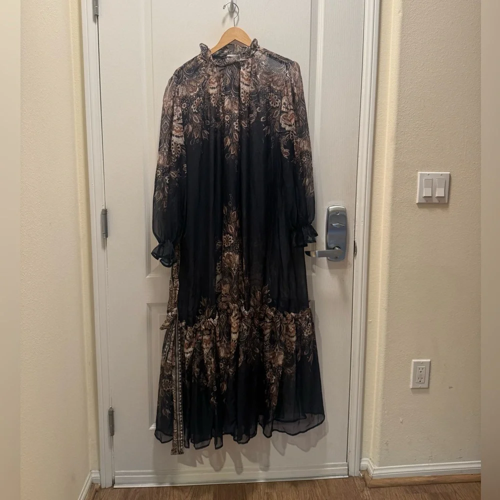 Nancy Yang Navy Floral Print Sheer Maxi Dress Ruffle Neck Size L NWT - Picture 5 of 8